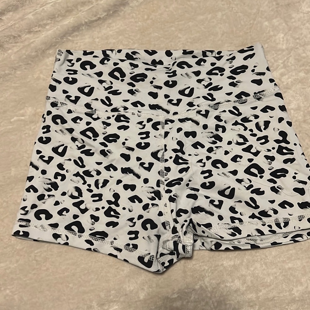 Muscle nation leopard scrunch bum shorts